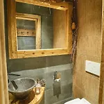 Hotel Toc