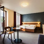 Toc Hotell
