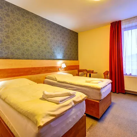 Toc Hotel Lipowa–Łaźnie